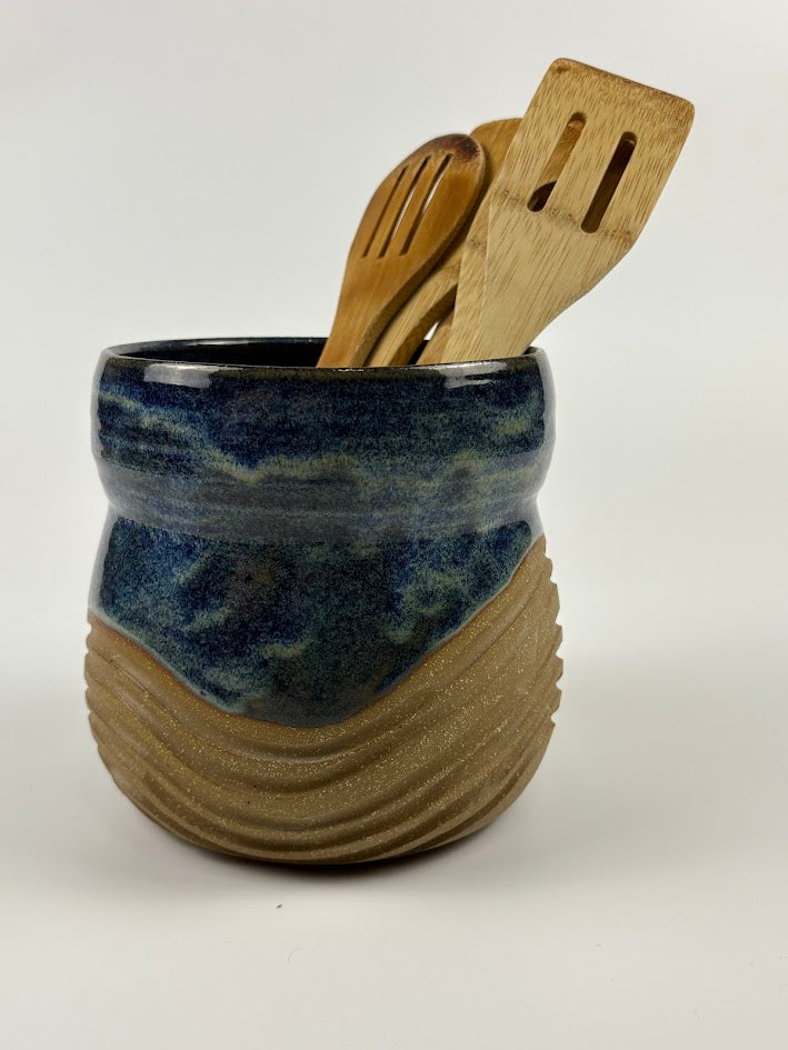 Carved Waves Utensil Holder *Seconds*